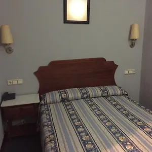 El Pilar 3* La Carlota
